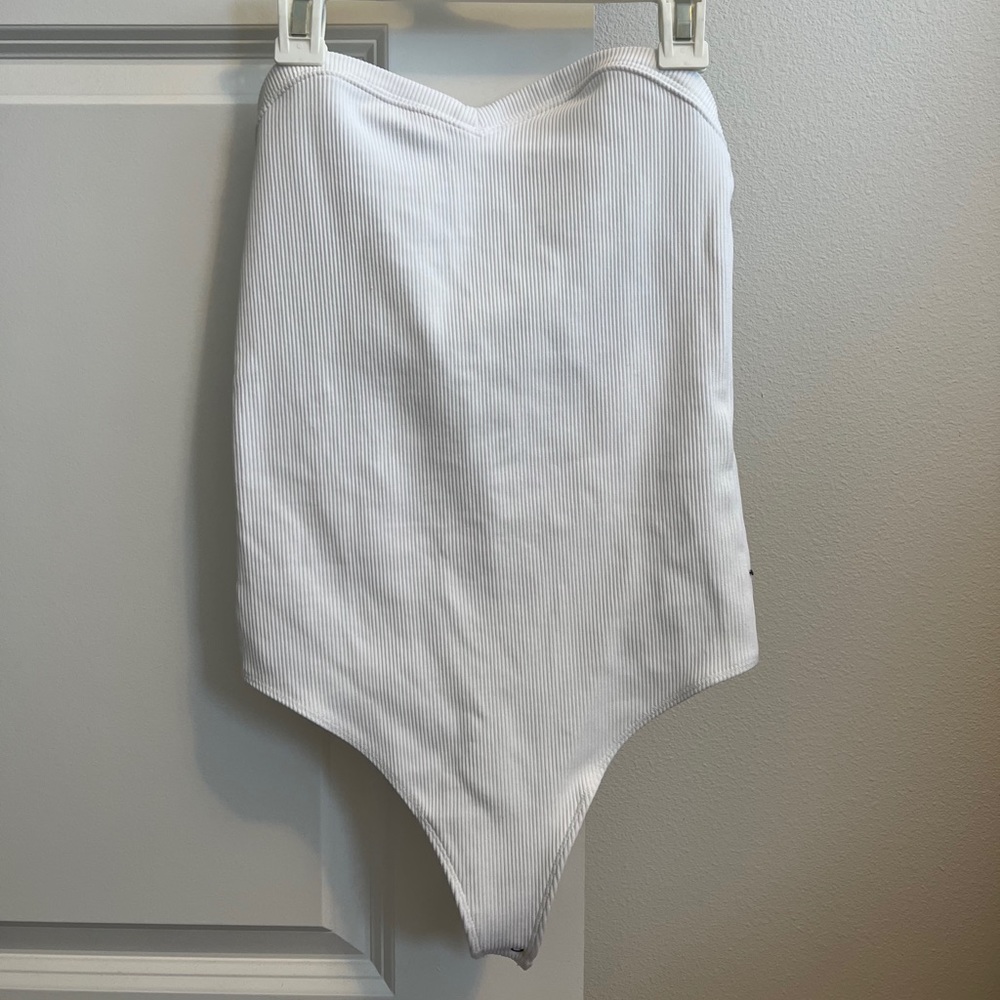 Abercrombie & Fitch Ribbed Strapless Bodysuit